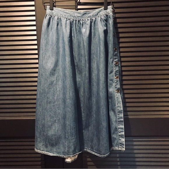Zara Skirts Zara Midi Denim Skirt Buttons Down The Side So Cute